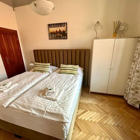 Historic Centre Apartments VIII Prague Exterior photo