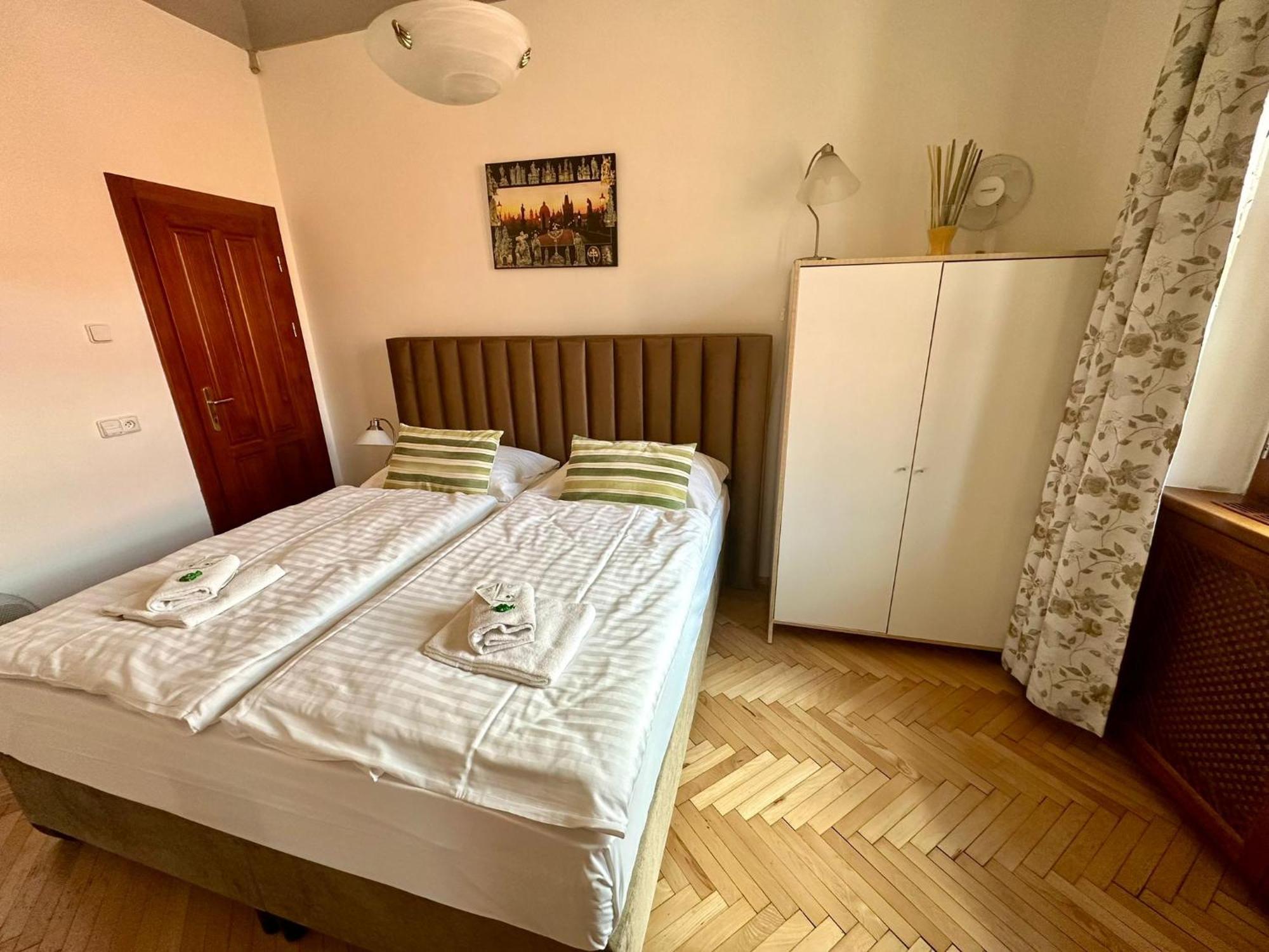 Historic Centre Apartments VIII Prague Exterior photo