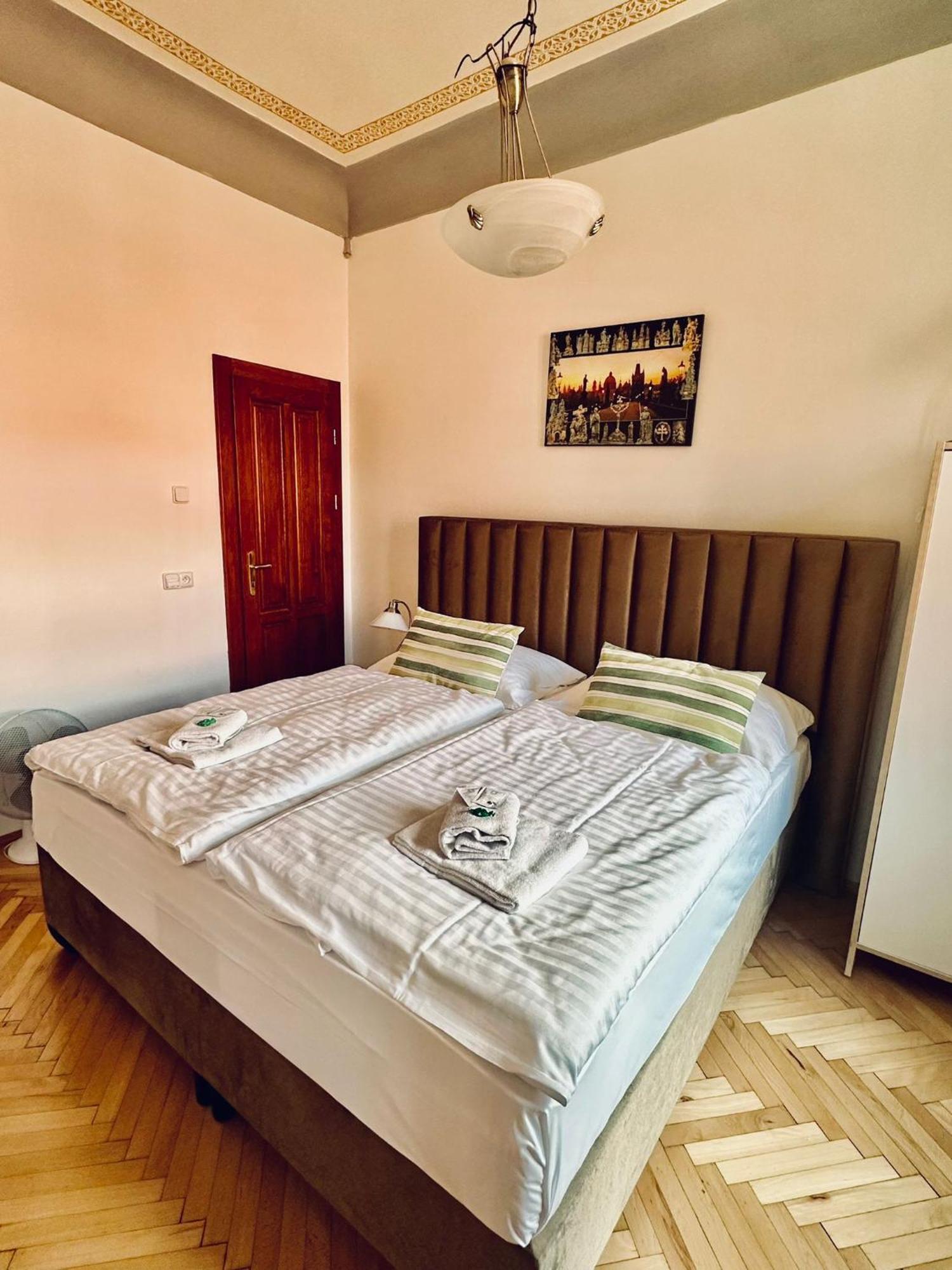 Historic Centre Apartments VIII Prague Exterior photo
